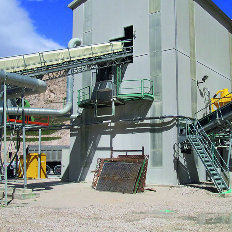 Centralized vacuum systems