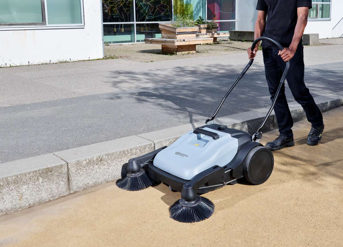 Nilfisk I Zamiatarki ręczne