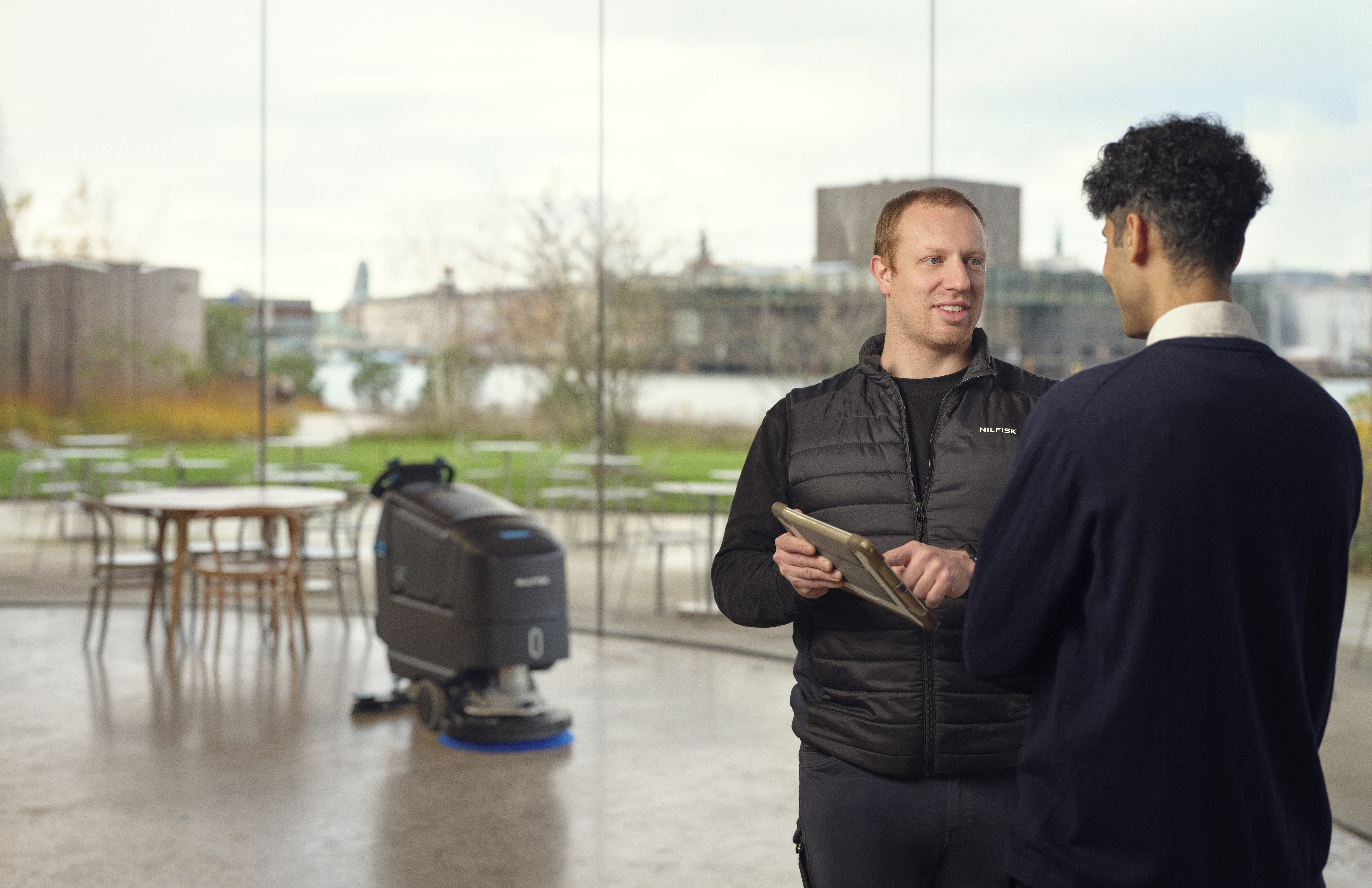 Intéressé par une machine reconditionnée ou en location/leasing ? 