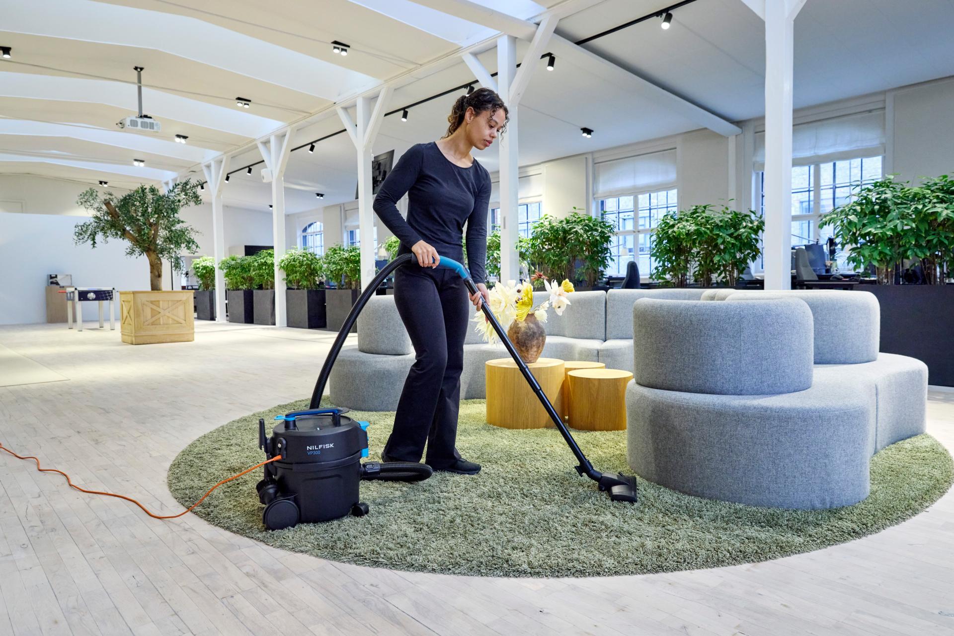 Απορροφητικές σκούπες στερεών 