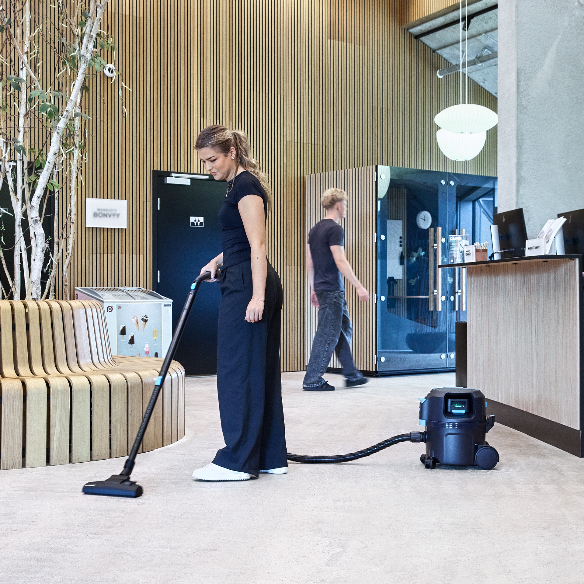 Aspirateur poussière sans fil VP500